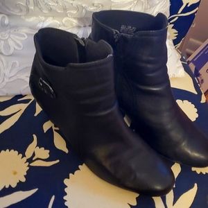 Size 12 leather upper Clark's bootie